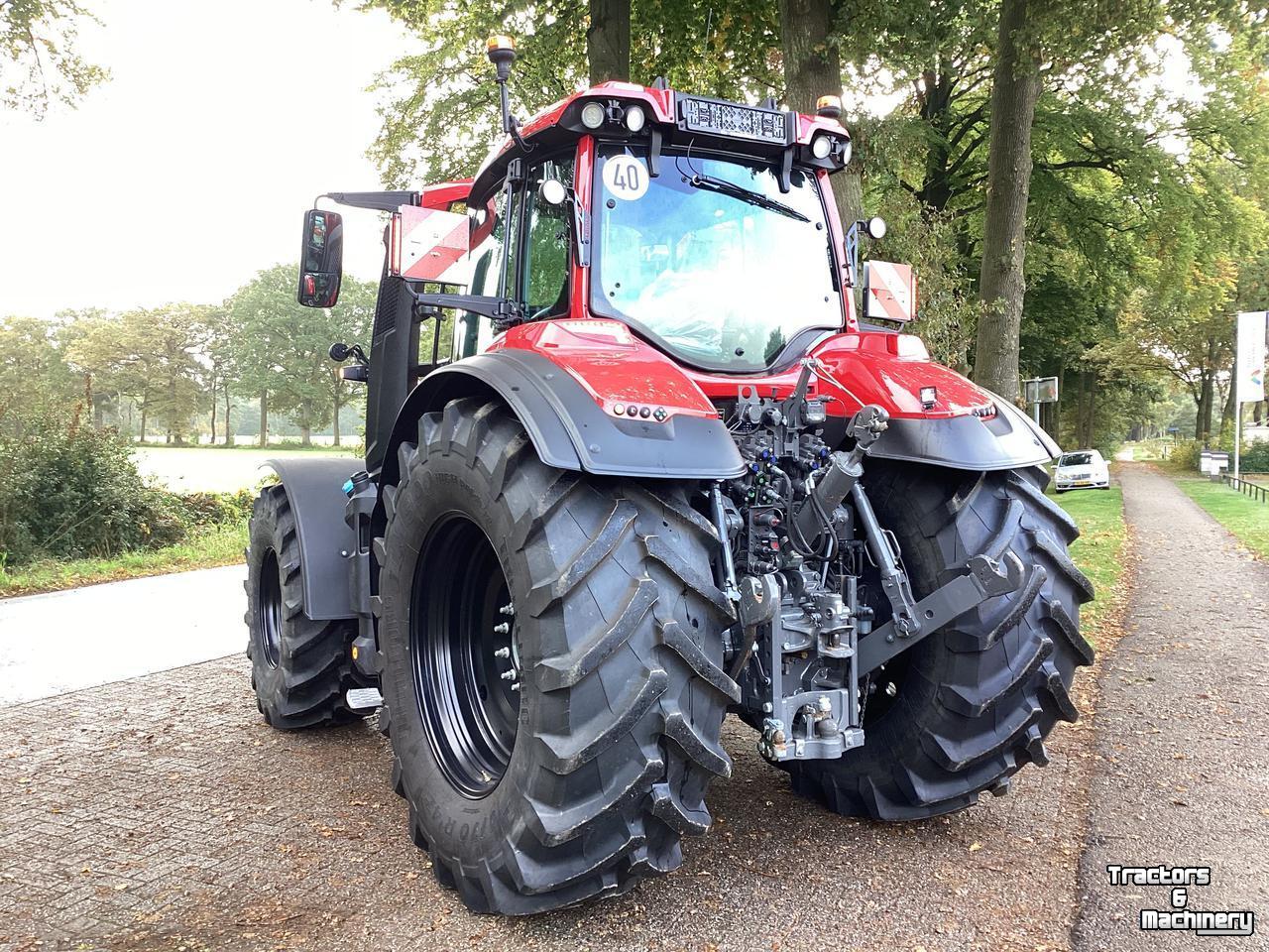 Tractor Valtra Q285