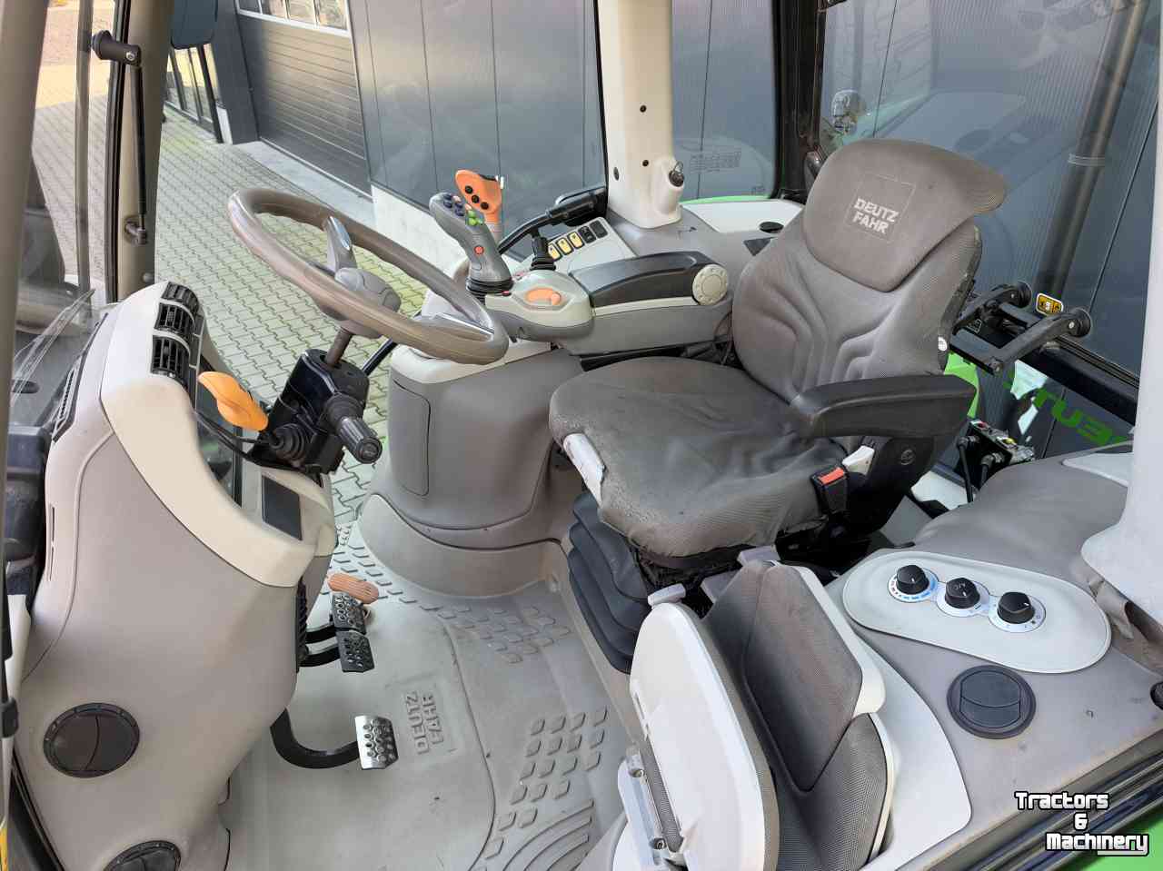 Tractor Deutz-Fahr Agrotron 6140.4