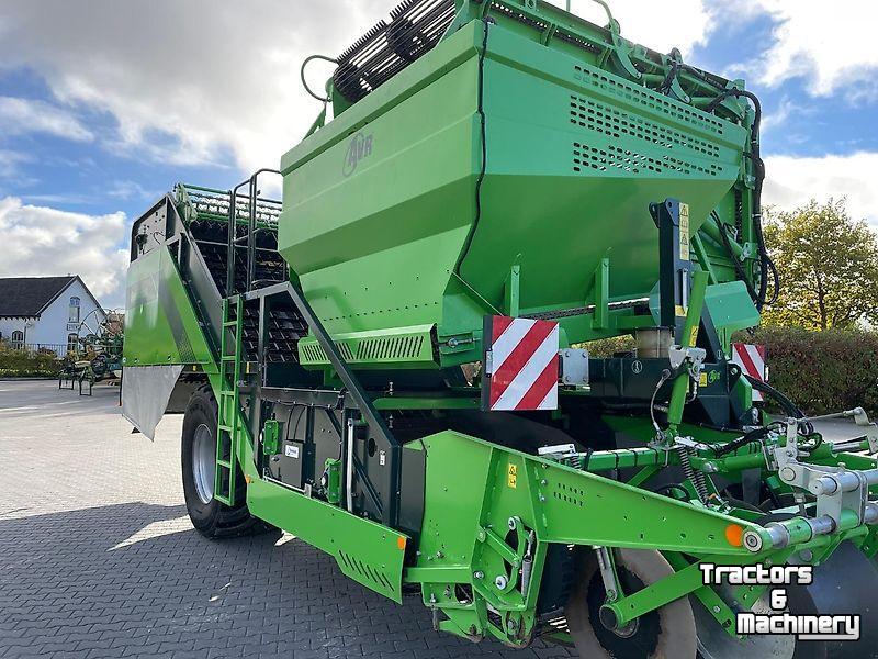 Potato harvester AVR Spirit 9200