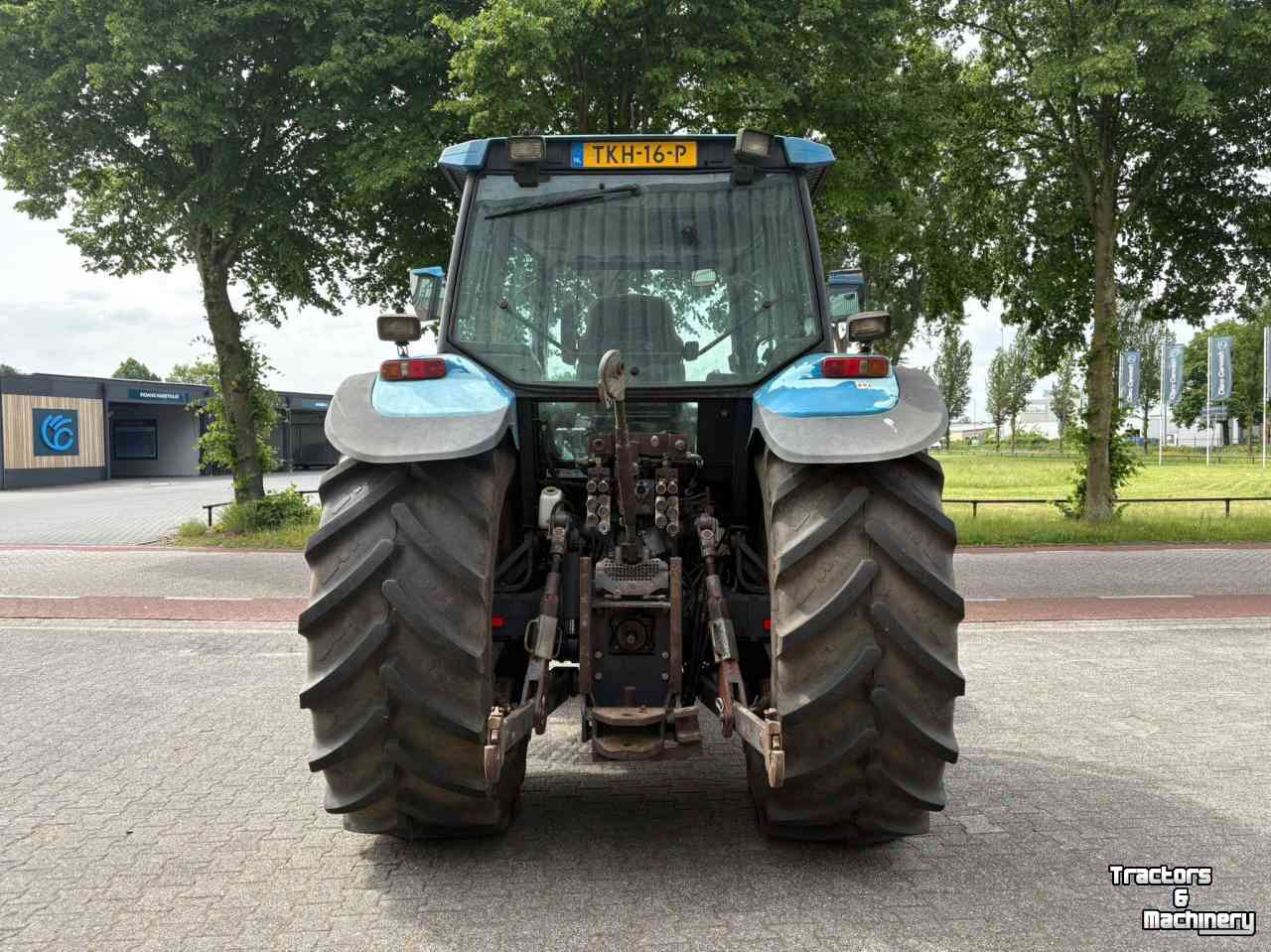 Tractor New Holland 8360