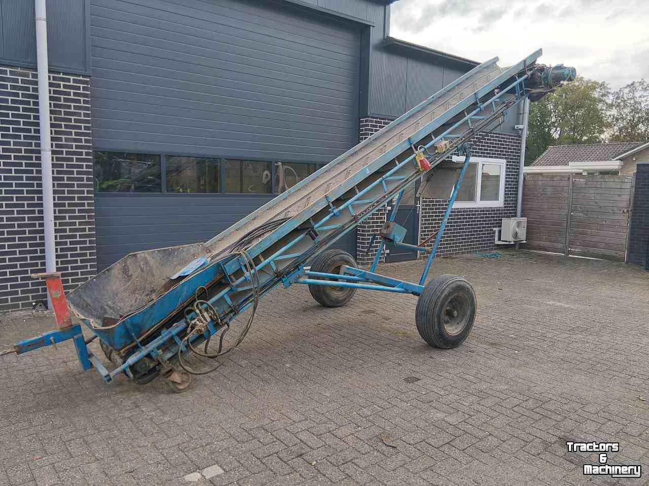 Conveyor  Apollo Transportband 6 meter lang Hydr. en Elek.