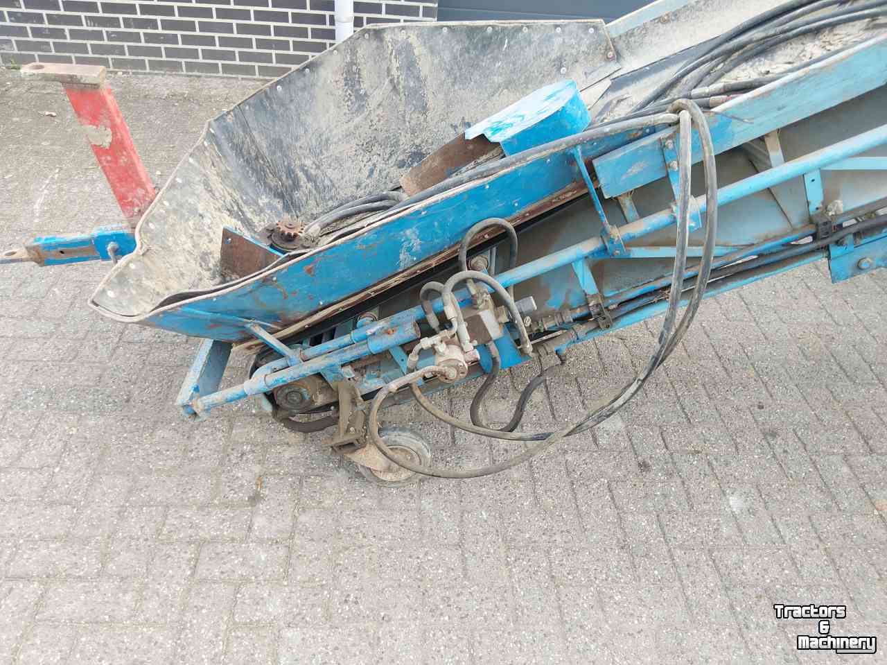 Conveyor  Apollo Transportband 6 meter lang Hydr. en Elek.