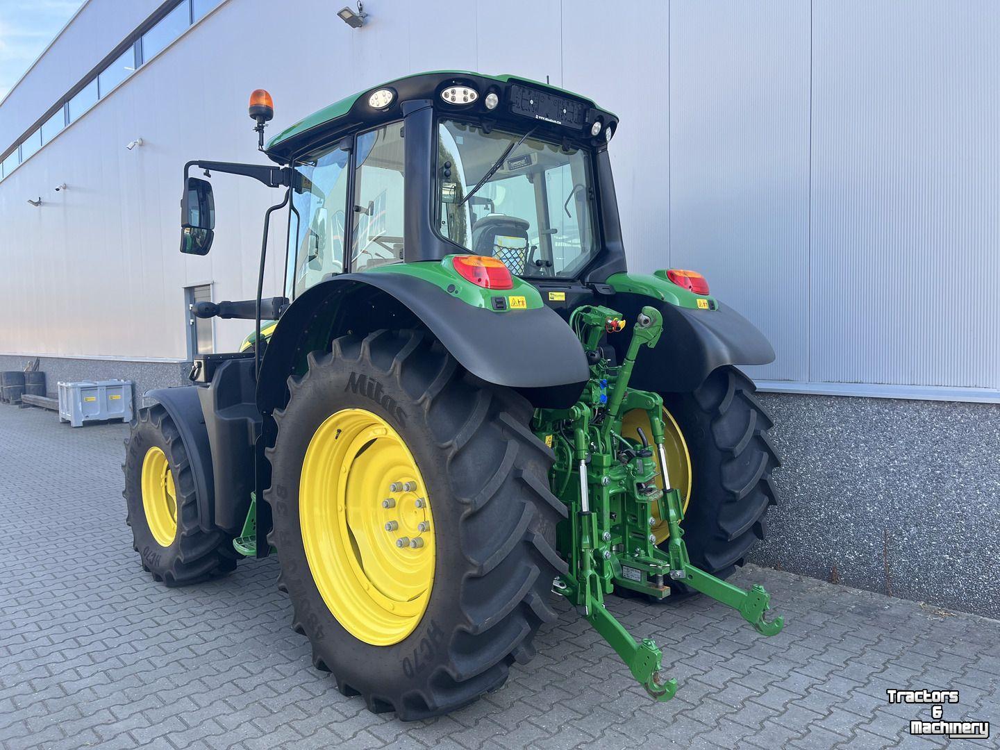 Tractor John Deere 6100M