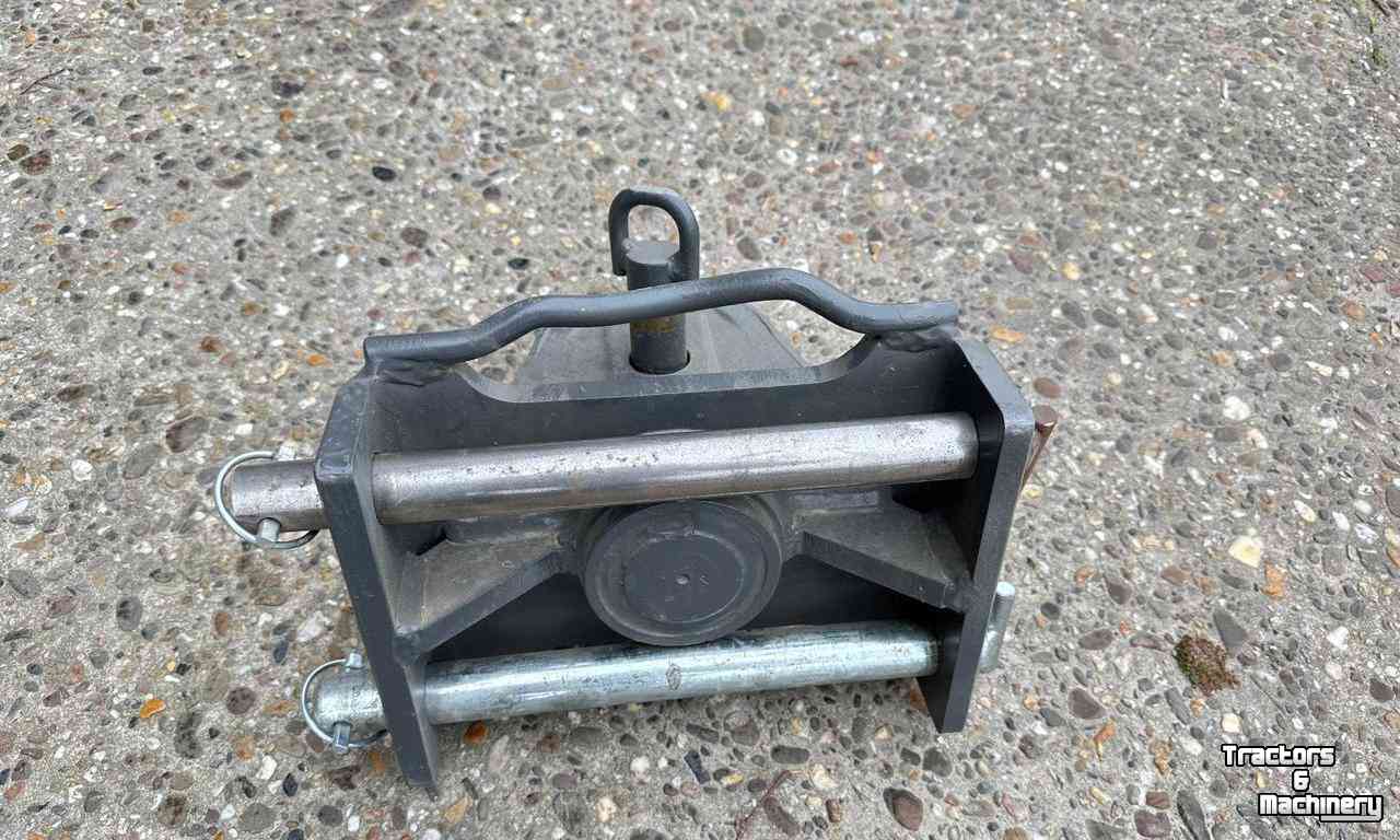 Used parts for tractors Massey Ferguson Trekhaak