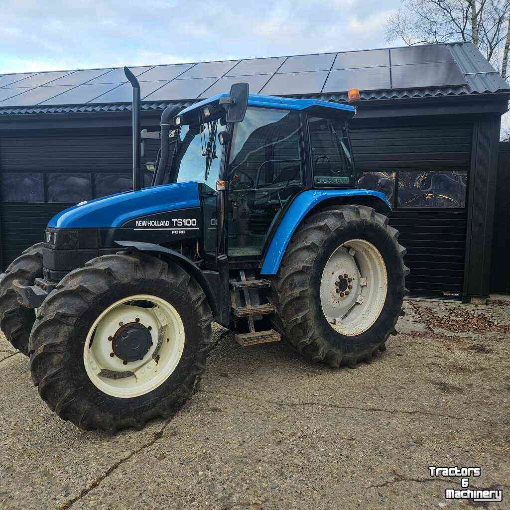 Tractor New Holland TS100