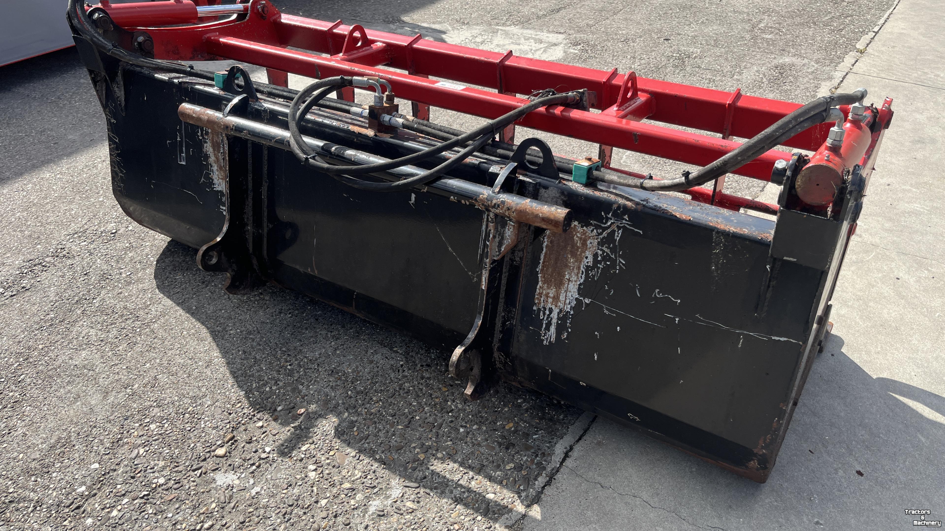 Silage Grabbucket / Grabfork  Pelikaan bak 2 meter