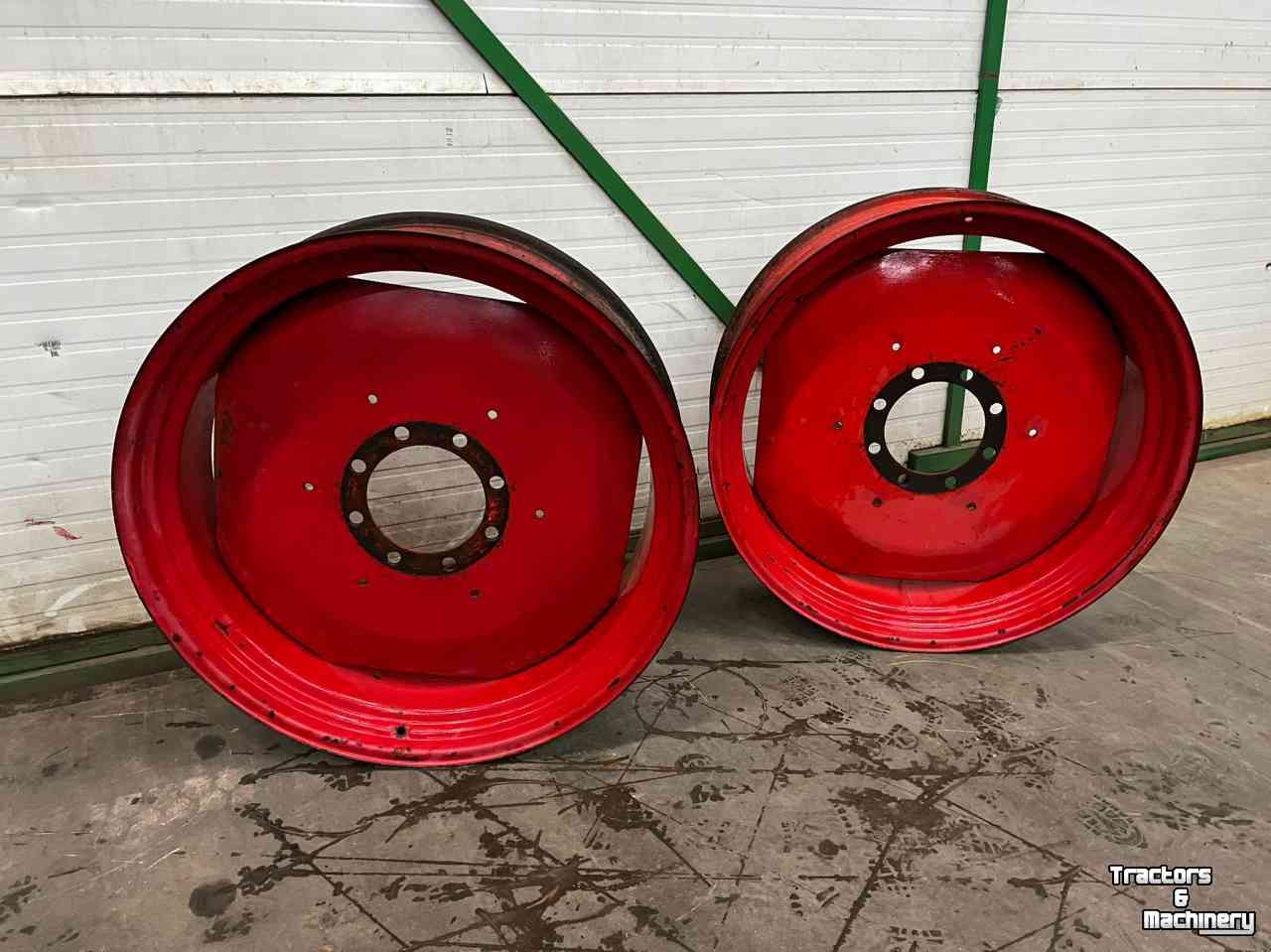 Wheels, Tyres, Rims & Dual spacers Fendt DW 12 X 38