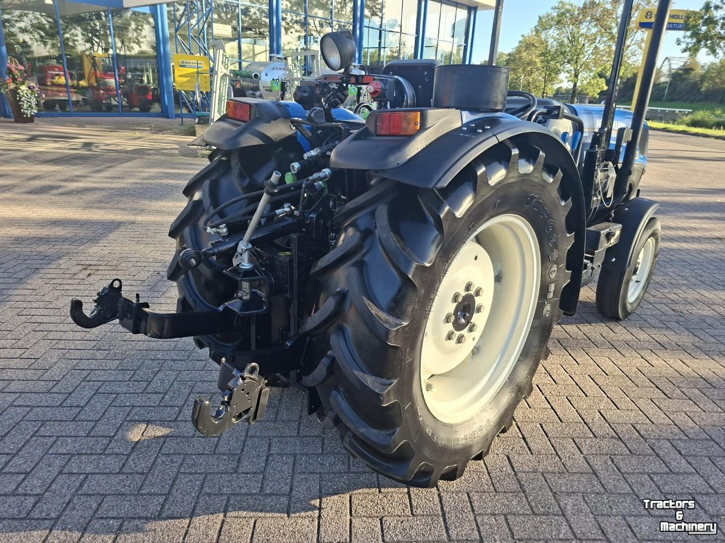 Small-track Tractor New Holland T4.65V