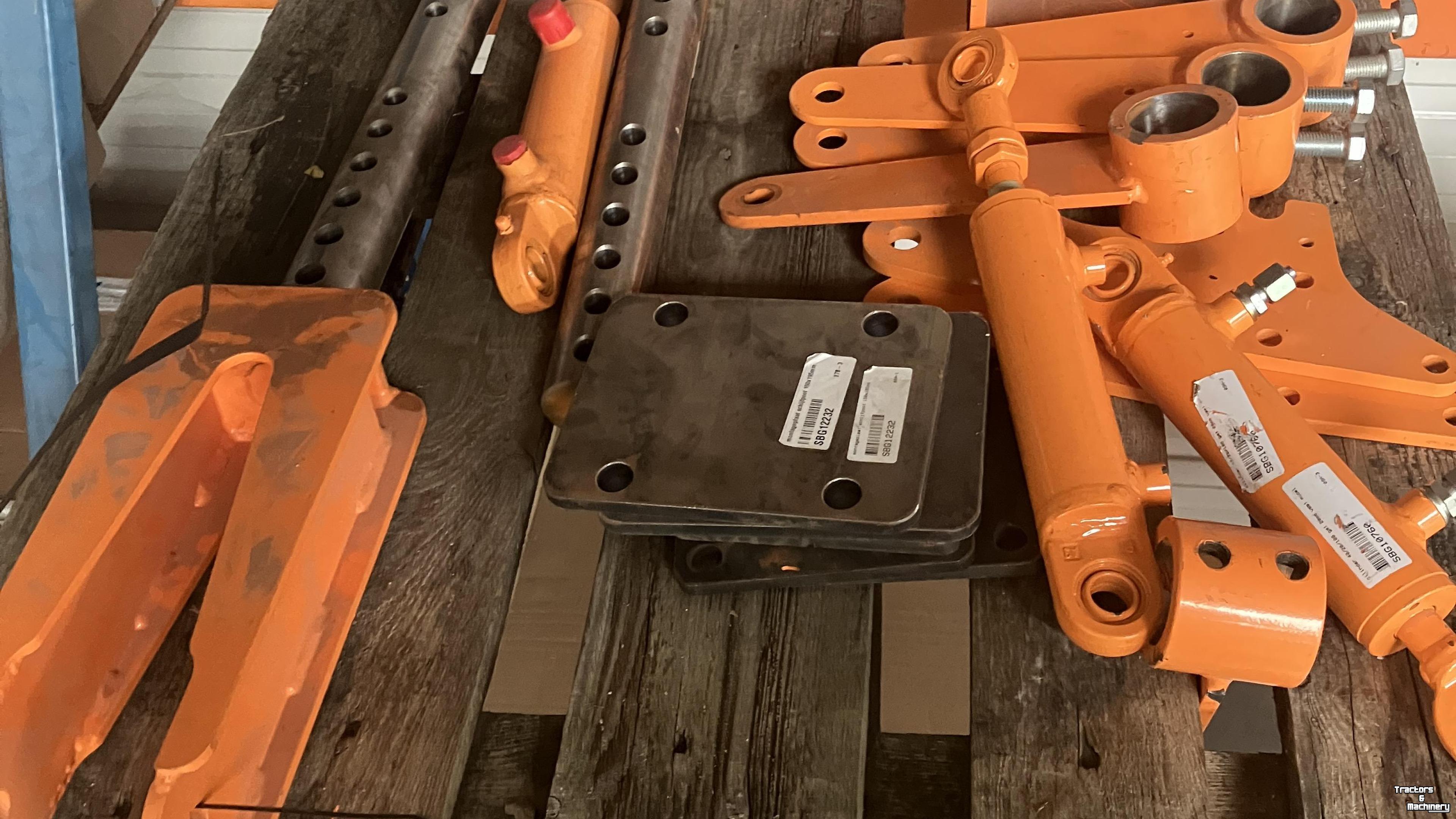 Diverse used spare-parts Raven Raven schijfbesturing onderdelen