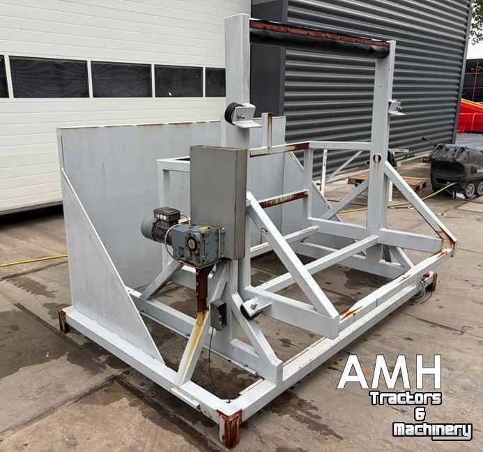 Conveyor  2730X650 Bunker met uitvoerband+kantelaar, Feed hopper with discharge conveyor including bin tipper, Dosierbunker mit Austragsband inklusive Kistenkipper
