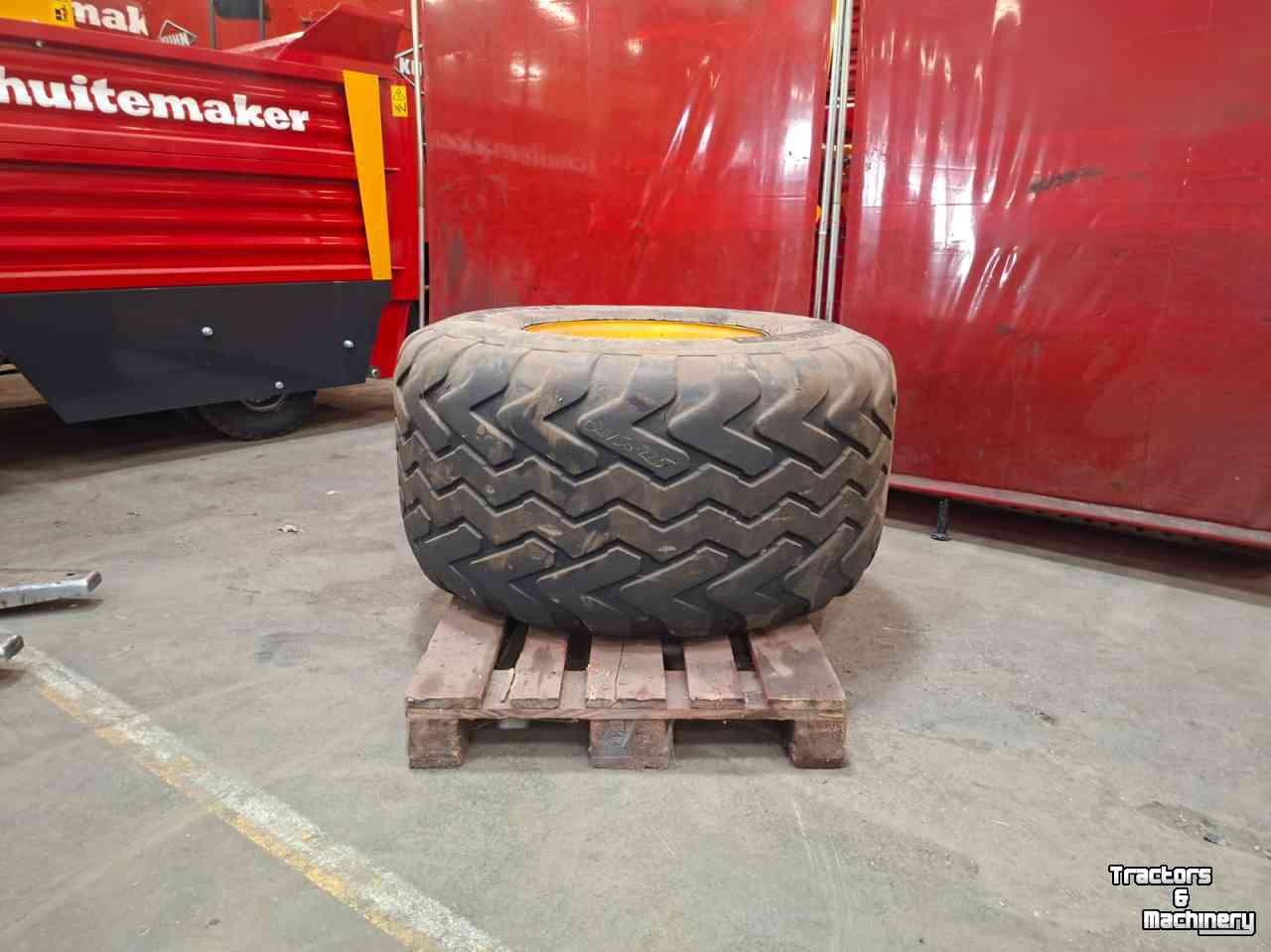Wheels, Tyres, Rims & Dual spacers Vredestein 620/50R22.5 FlotationPRO