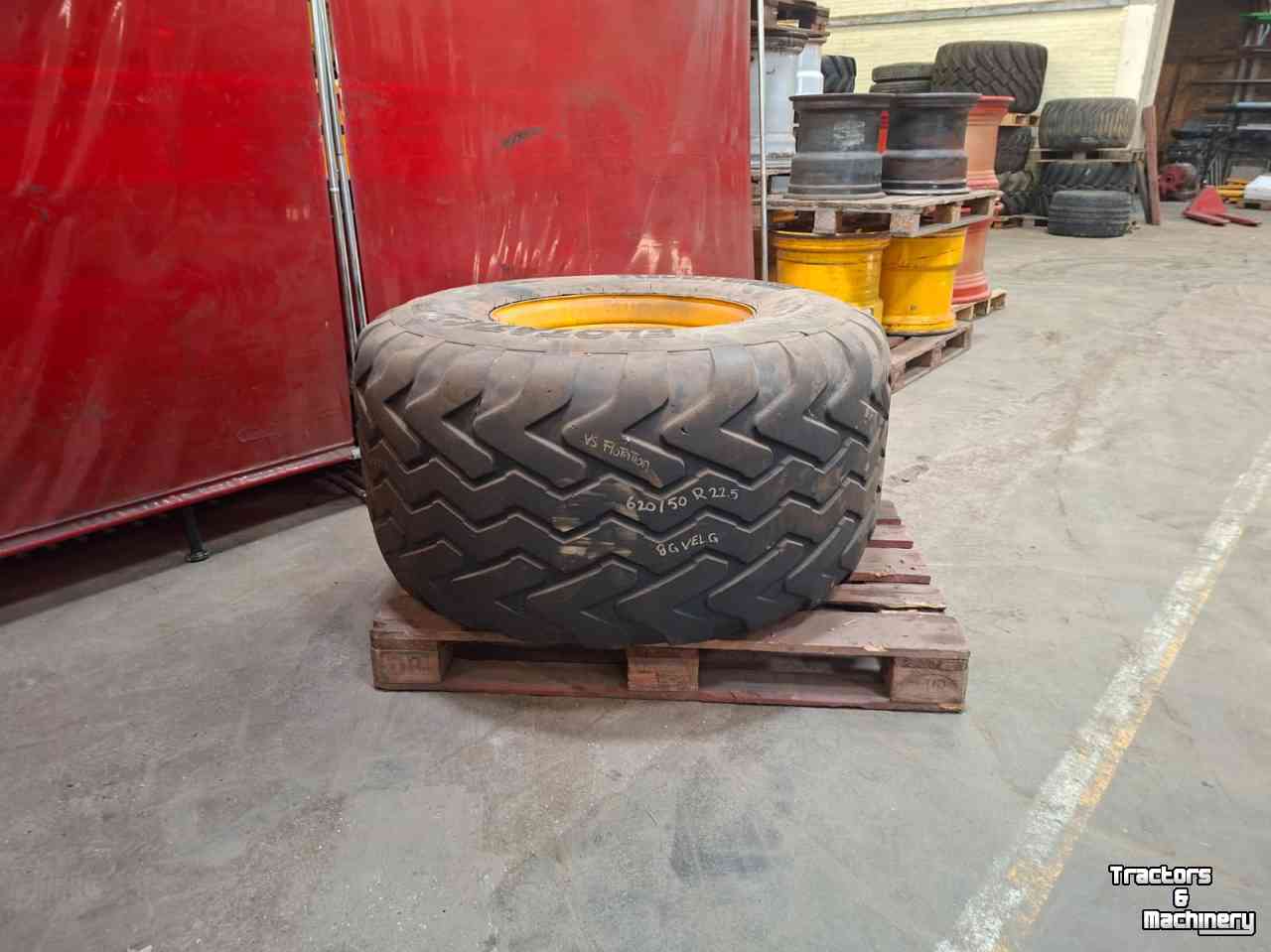 Wheels, Tyres, Rims & Dual spacers Vredestein 620/50R22.5 FlotationPRO