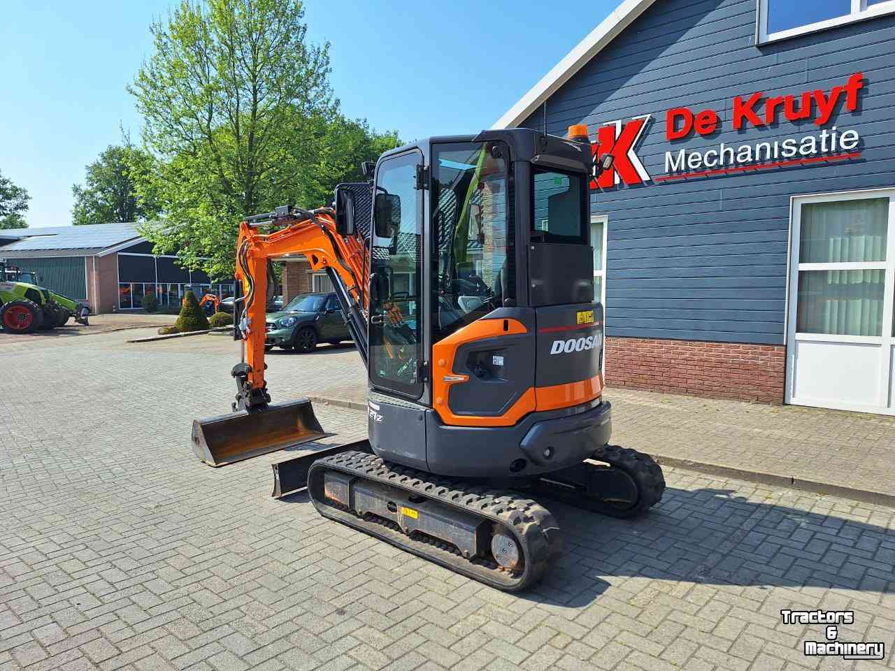 Mini-Excavator Doosan DX27Z-7