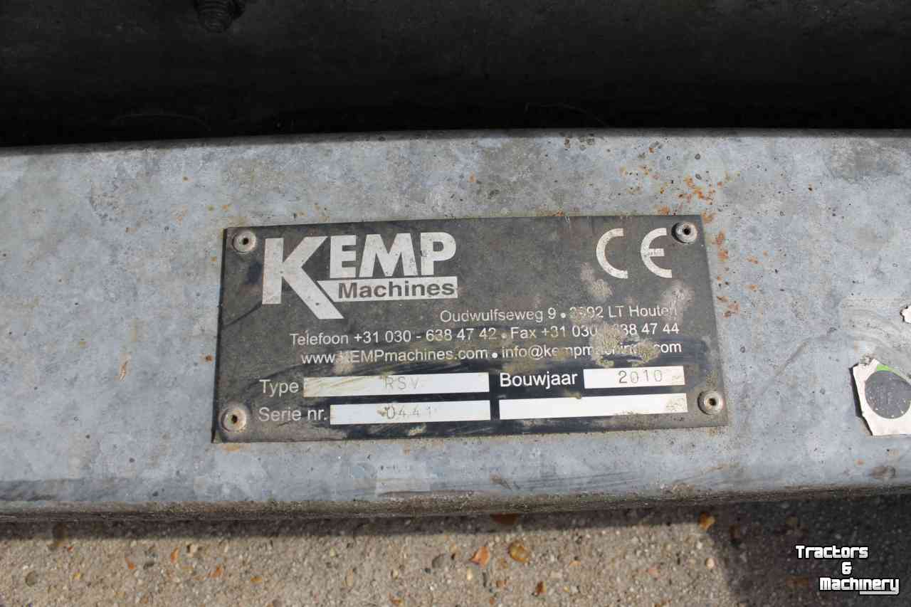 Feed Blade / Slide Kemp RSV voerschuif terreinschuif rubberschuif met de bak op te pakken