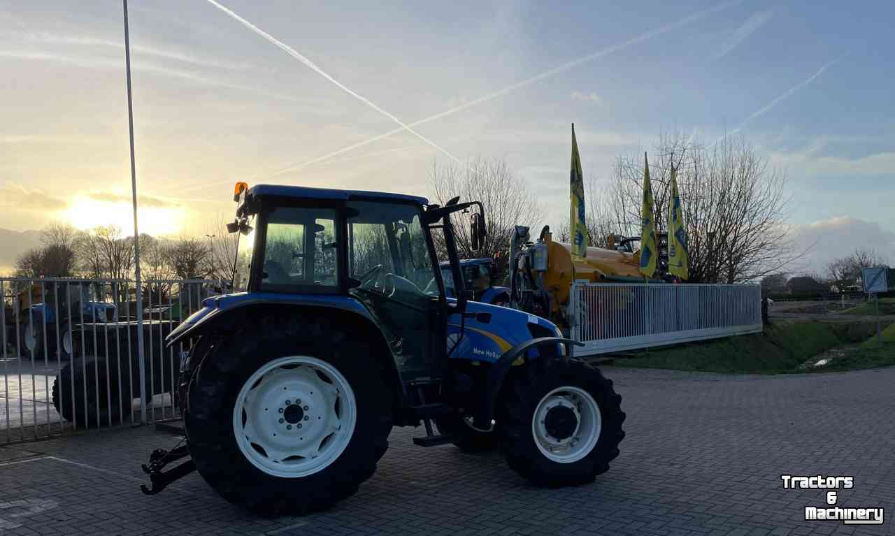 Tractors New Holland TL90A