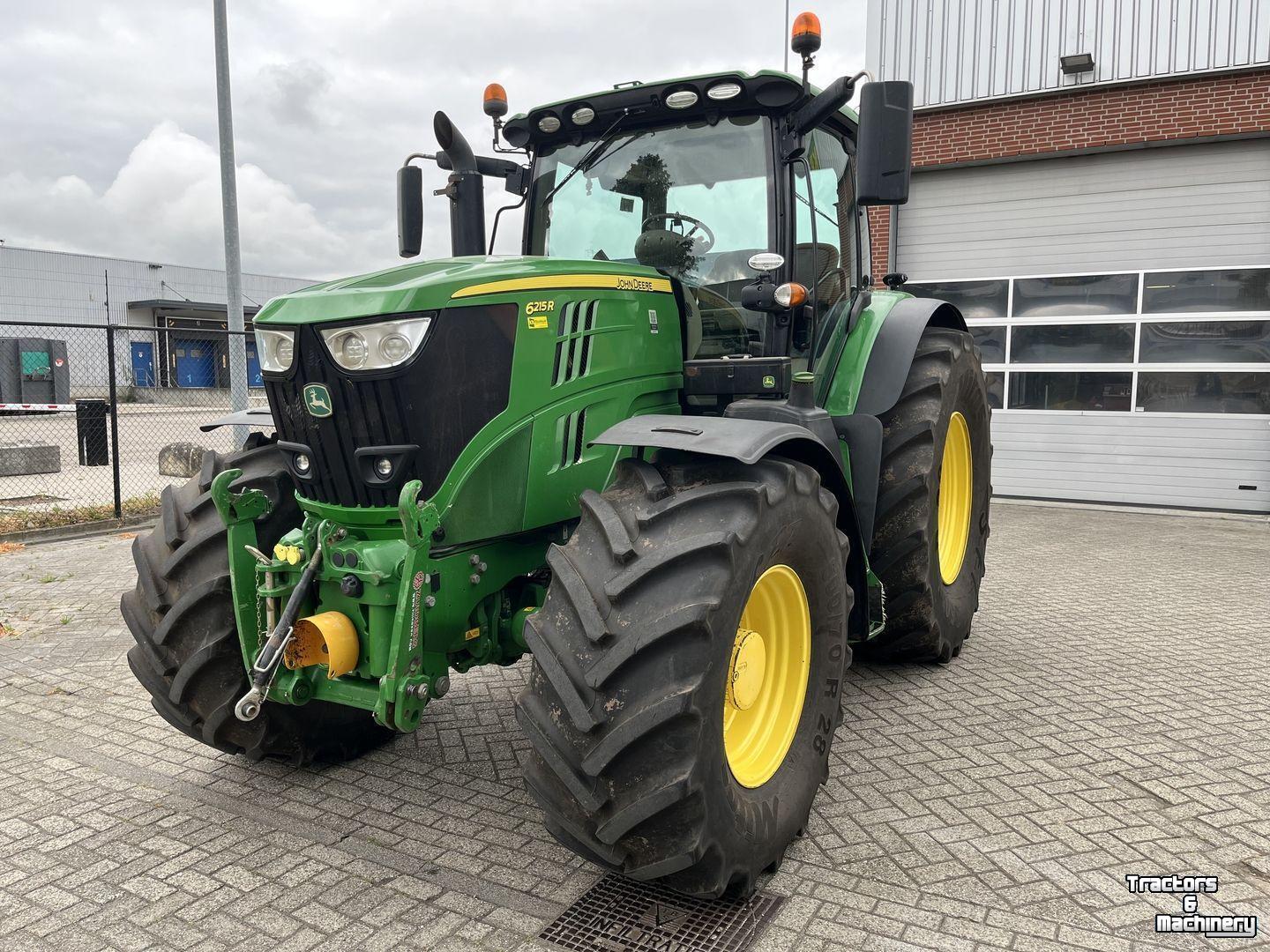 Tractor John Deere 6215R