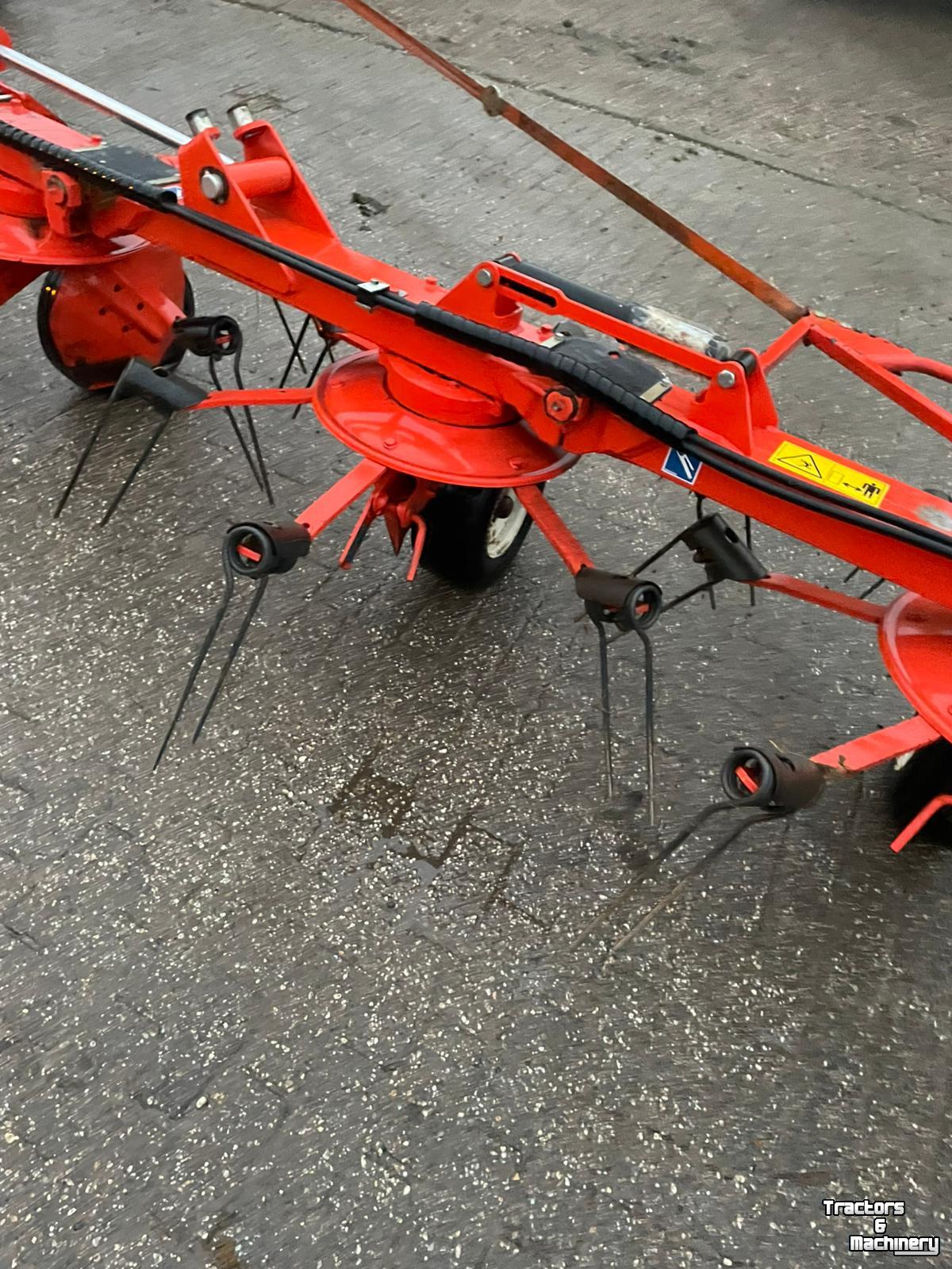 Tedder Kuhn GF 13002 Schudder