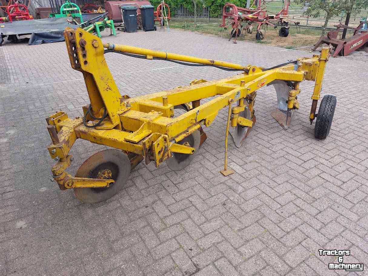 Ploughs Rumptstad 4 schaar rondgaande ploeg