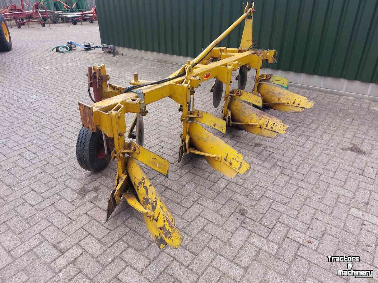 Ploughs Rumptstad 4 schaar rondgaande ploeg
