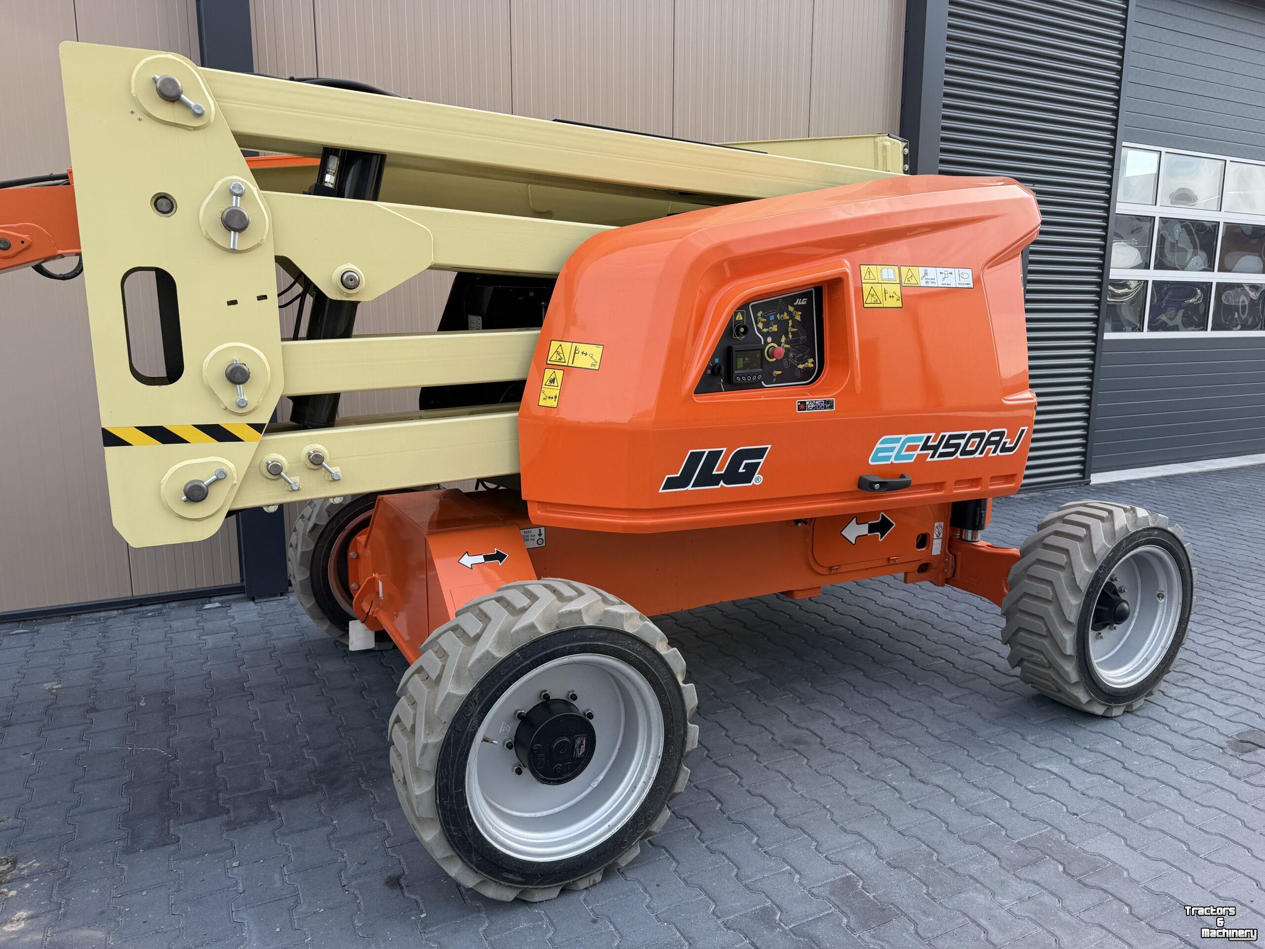 Articulated platforms JLG EC450AJ