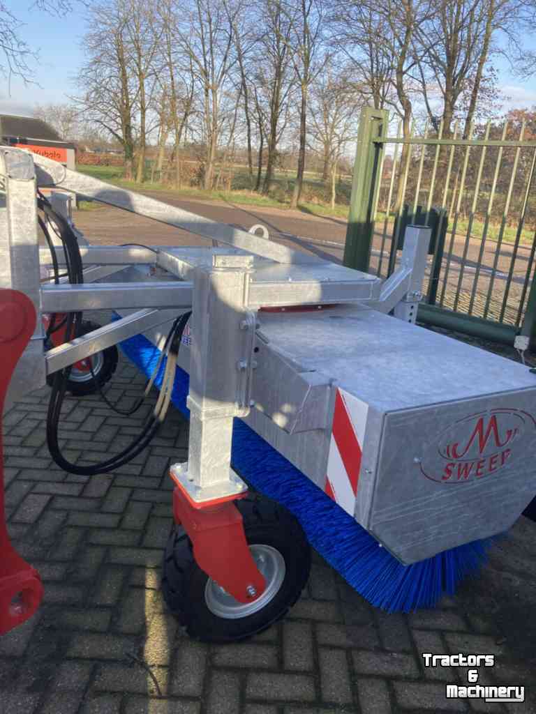 Sweepers and vacuum sweepers M-Sweep TV 800 P / 290