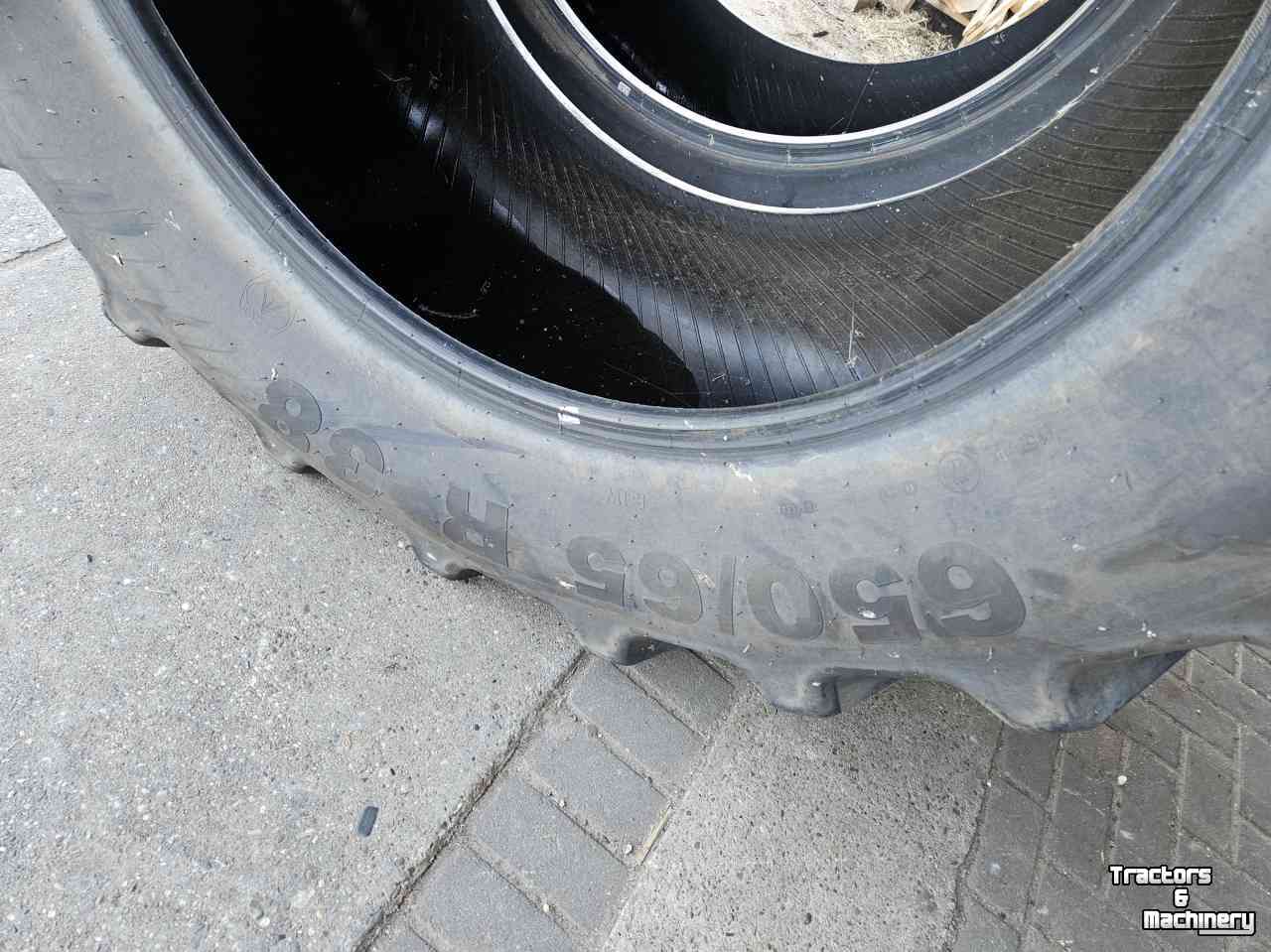 Wheels, Tyres, Rims & Dual spacers Mitas 650/65R38 STF. 52 mm