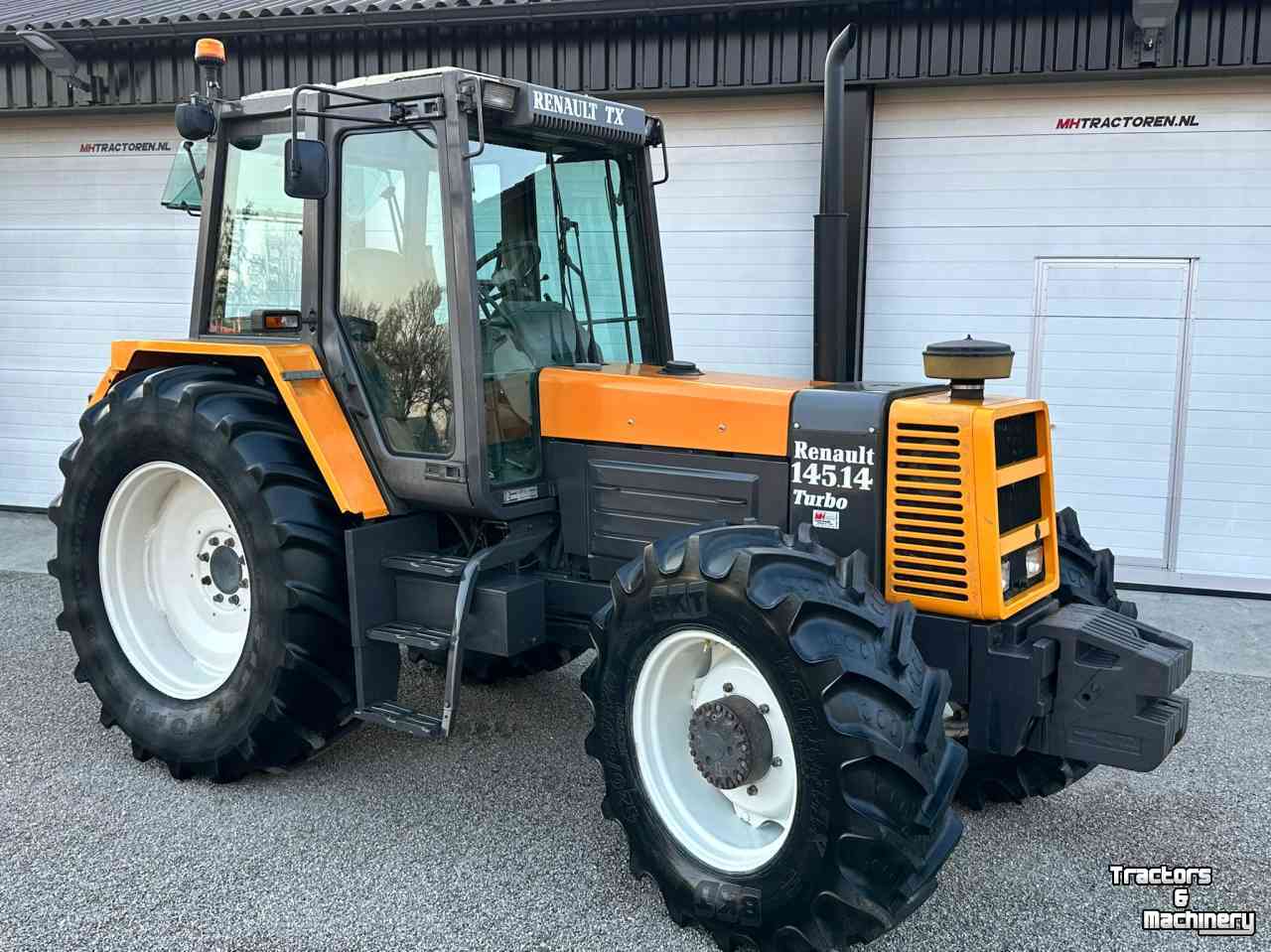 Tractor Renault 145-14