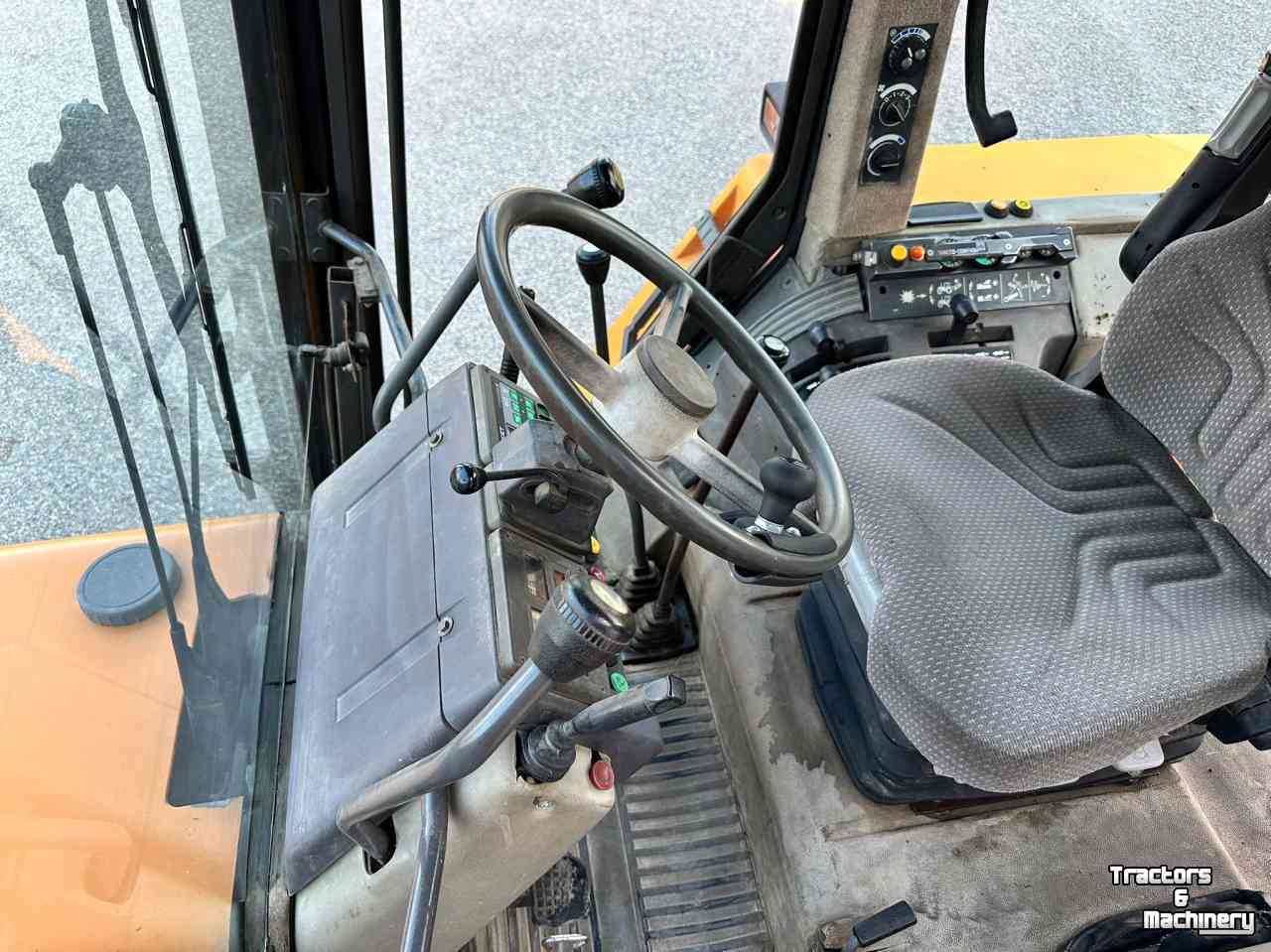 Tractor Renault 145-14