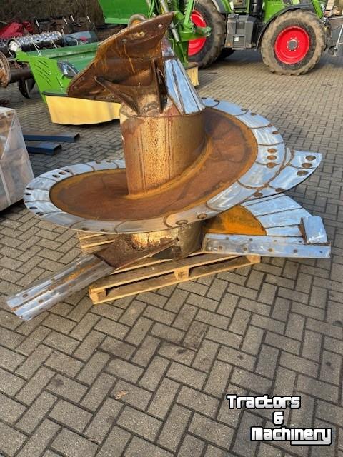 Vertical feed mixer Peecon Set mengvijzels met RVS slijtplaten voor bodemdiamete