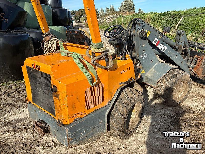 Wheelloader Giant V451T Kniklader