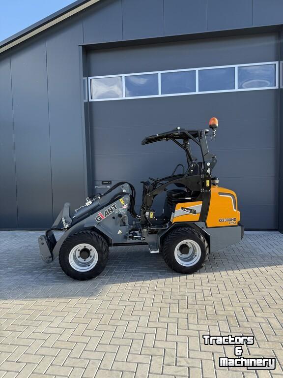 Tractor Giant G2300extra