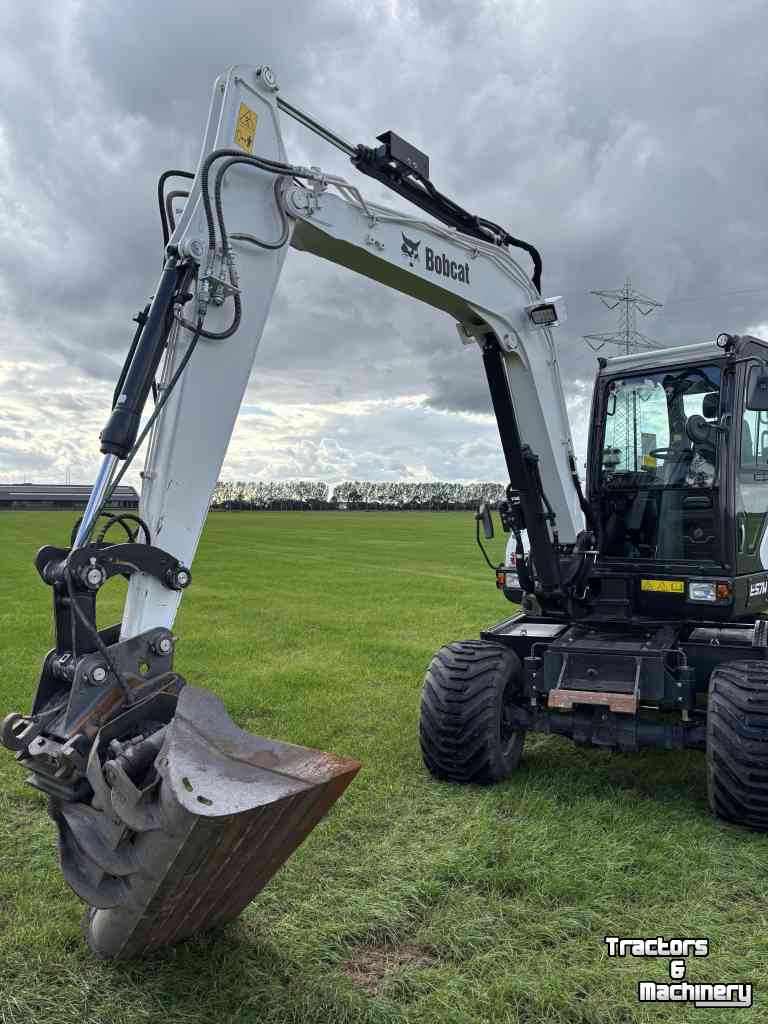 Excavator mobile Bobcat E57W