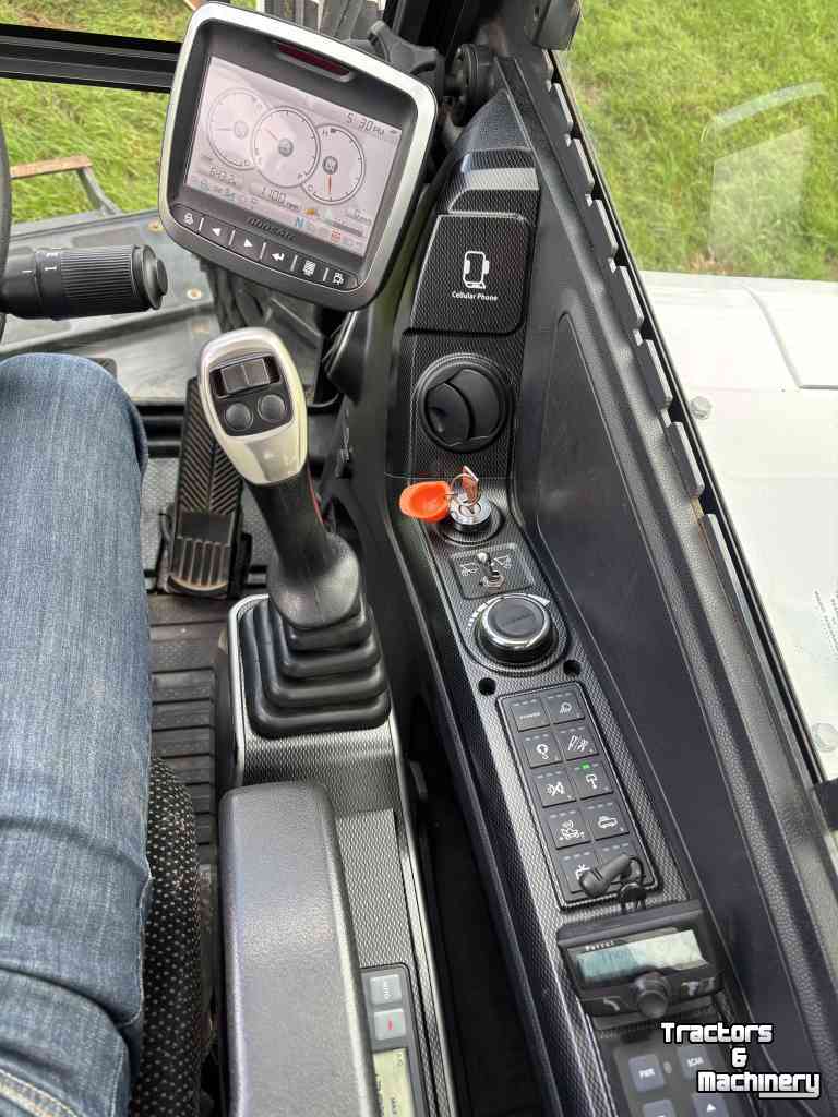 Excavator mobile Bobcat E57W