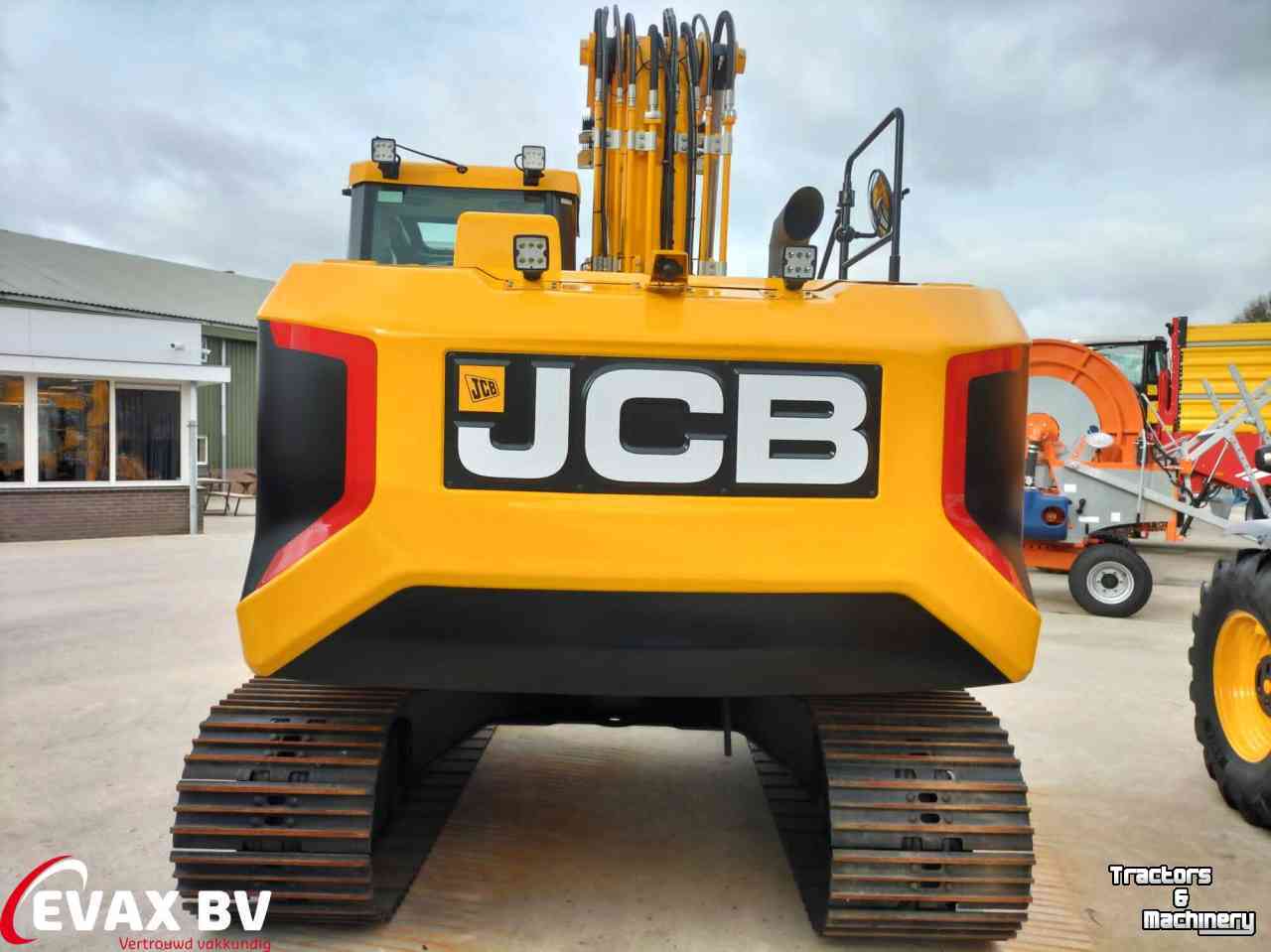 Excavator tracks JCB 150X LC