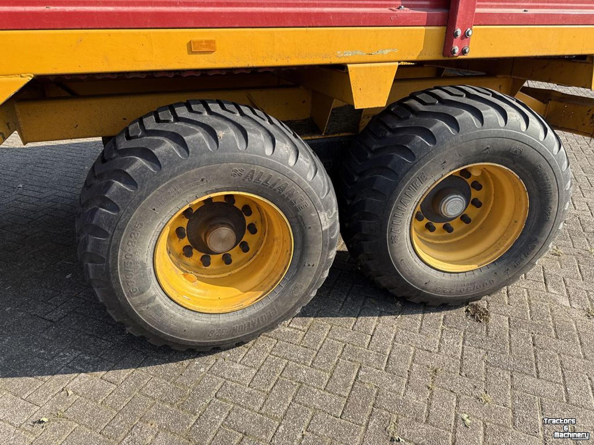 Self-loading wagon Schuitemaker Rapide 135