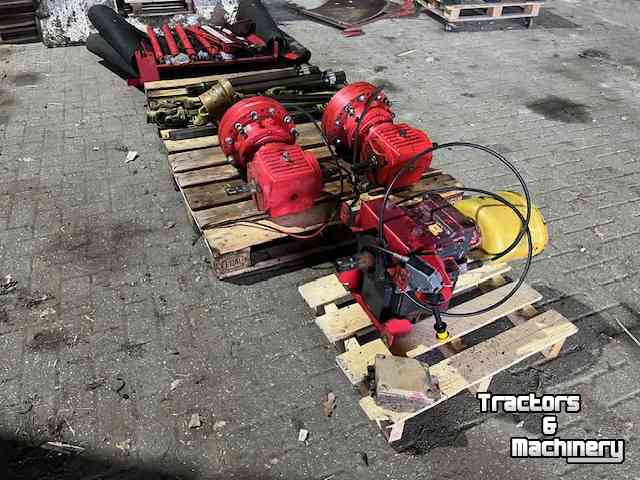 Other silage equipment and accessories Trioliet tandwielkast , haakse aandrijving , trioliet mengwagen
