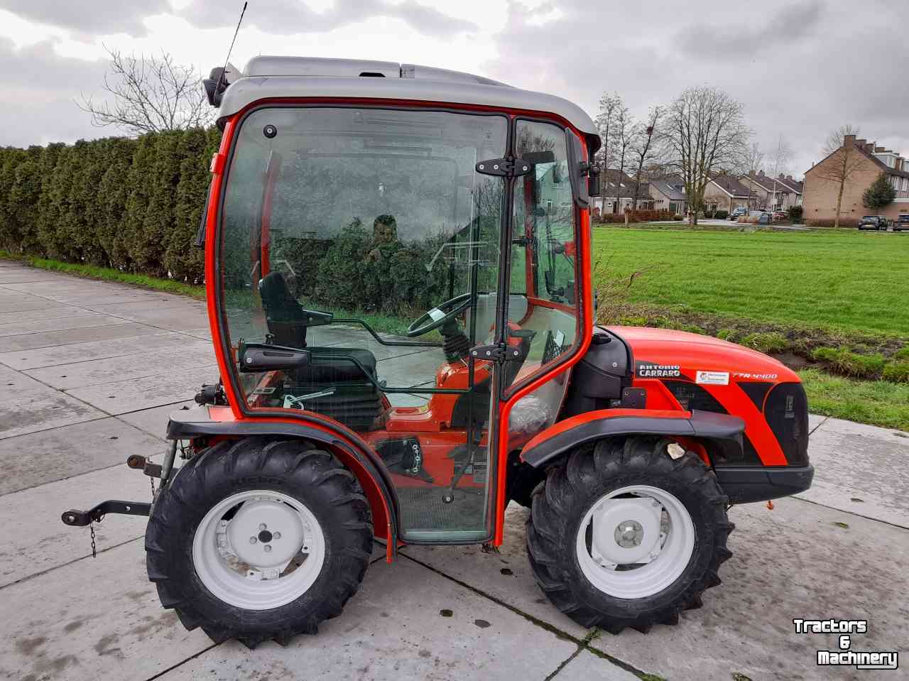 Tractors Antonio Carraro TTR 4400 cabine airco omkeer