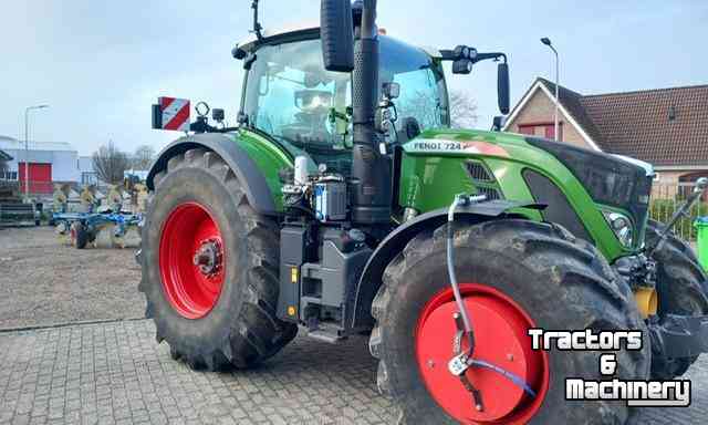 Tractors Fendt 724