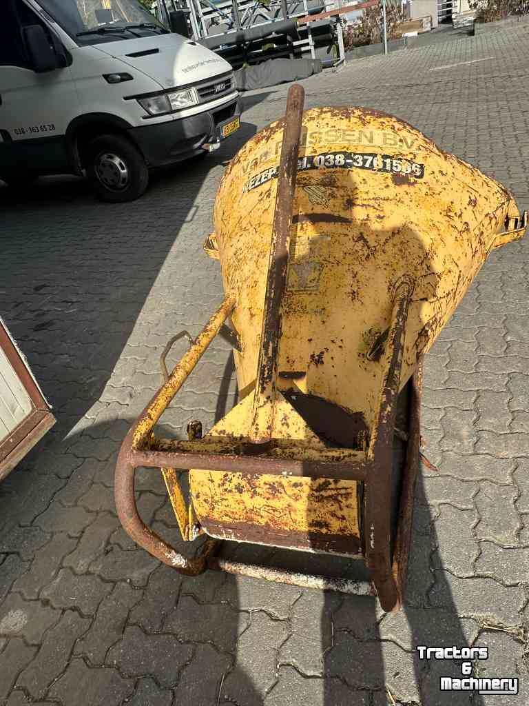 Concrete skips Beco 500 liter betonkubel