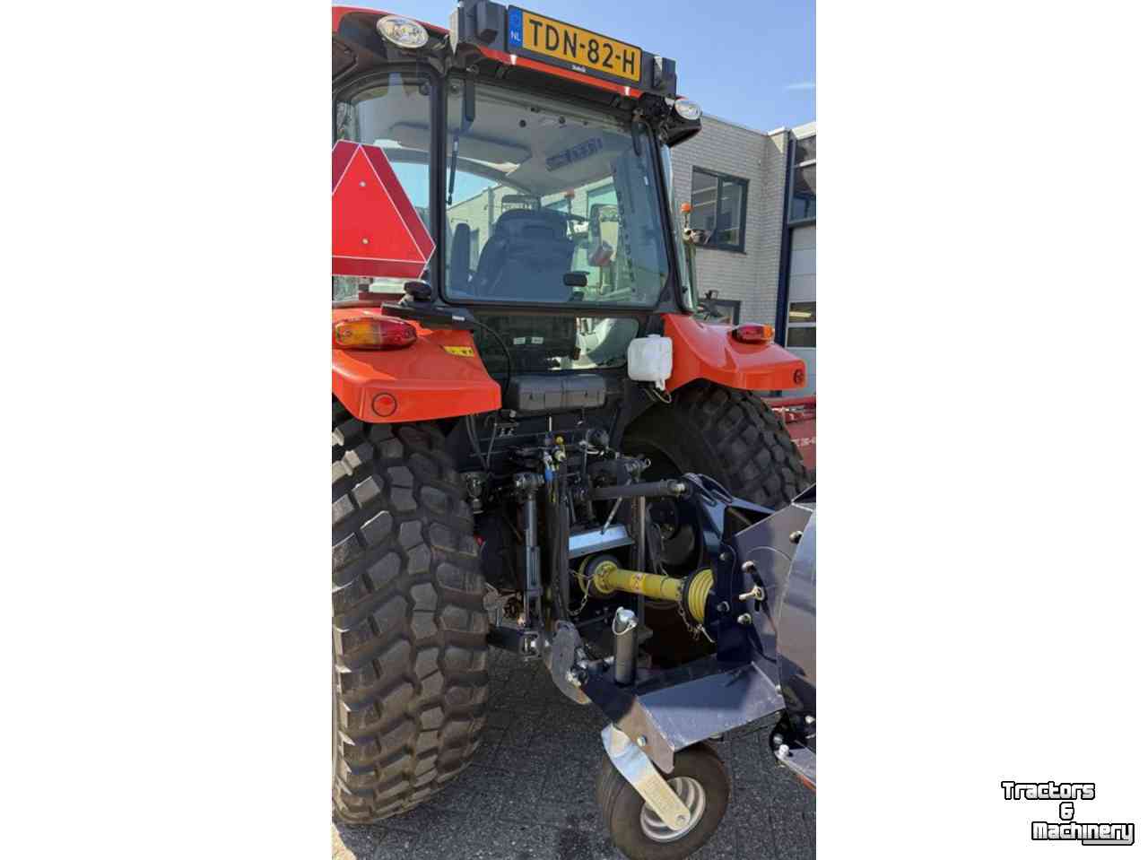 Tractor Kubota M7042