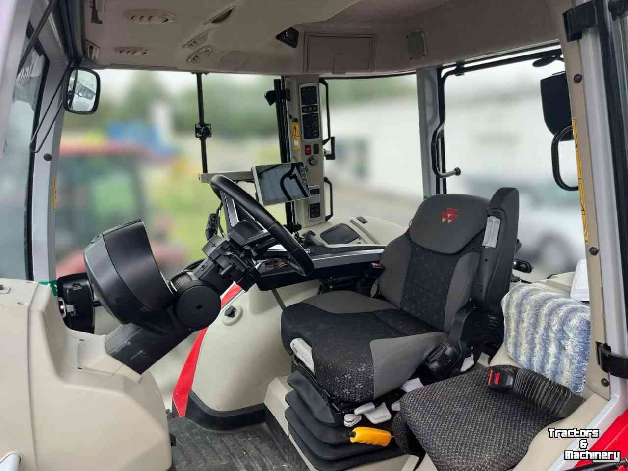 Tractor Massey Ferguson 7S.165 DVT