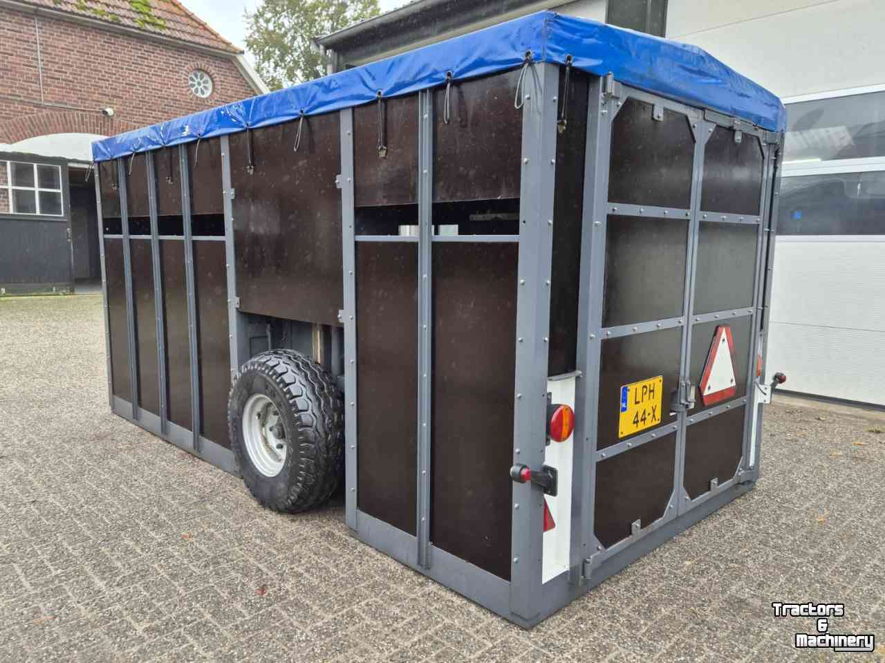 Other agricultural transport equipment and accessories  Veewagen 4x2m hydraulisch zakken heffen