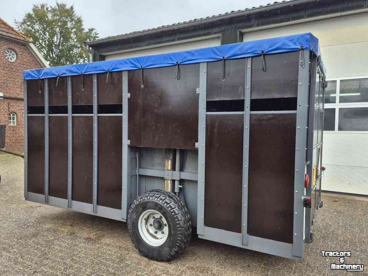 Other agricultural transport equipment and accessories  Veewagen 4x2m hydraulisch zakken heffen