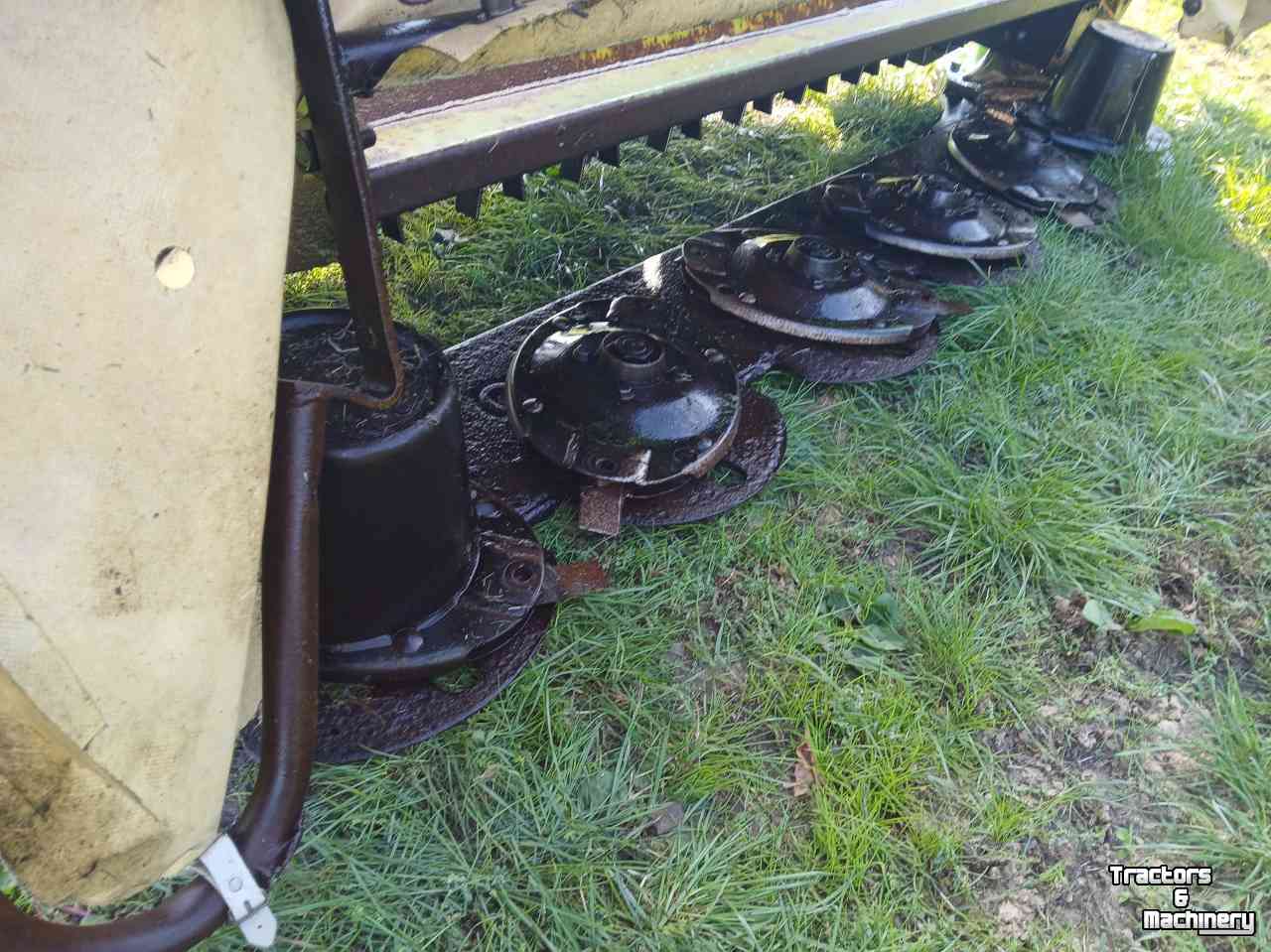 Mower Krone 243 cv