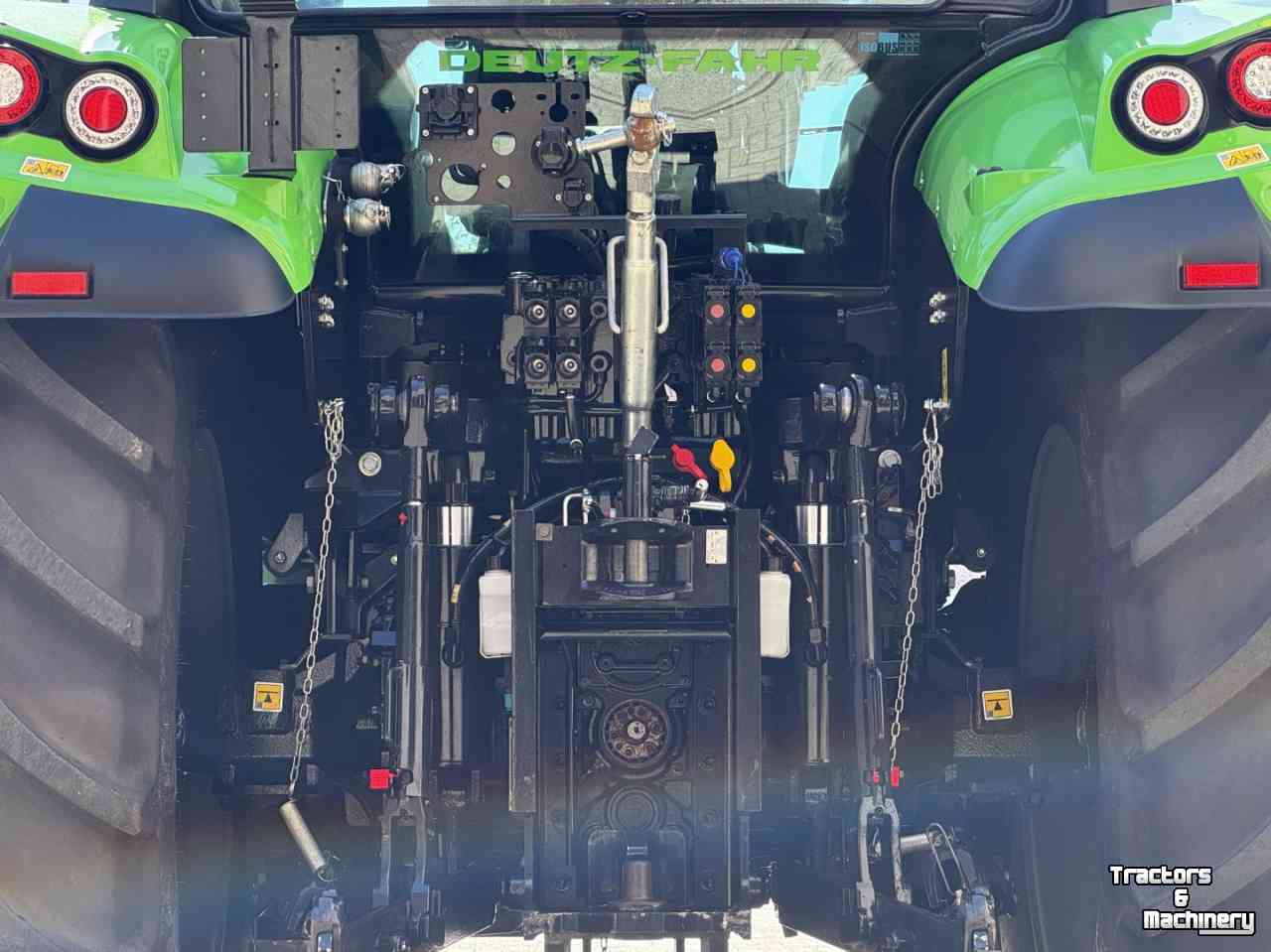 Tractor Deutz-Fahr Agrotron 6140-4TTV vario Fronthef Stage V  Hydr rem 50km