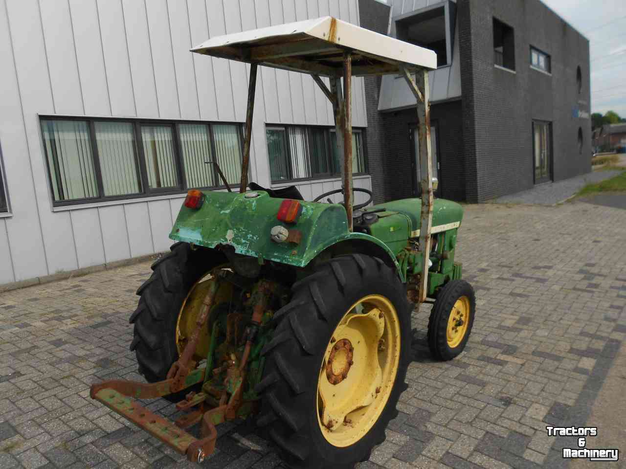 Small-track Tractor John Deere 1020 v