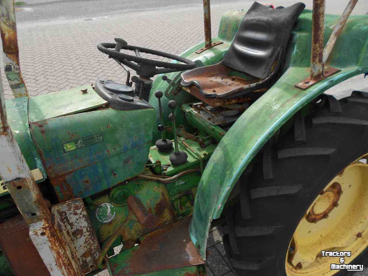 Small-track Tractor John Deere 1020 v