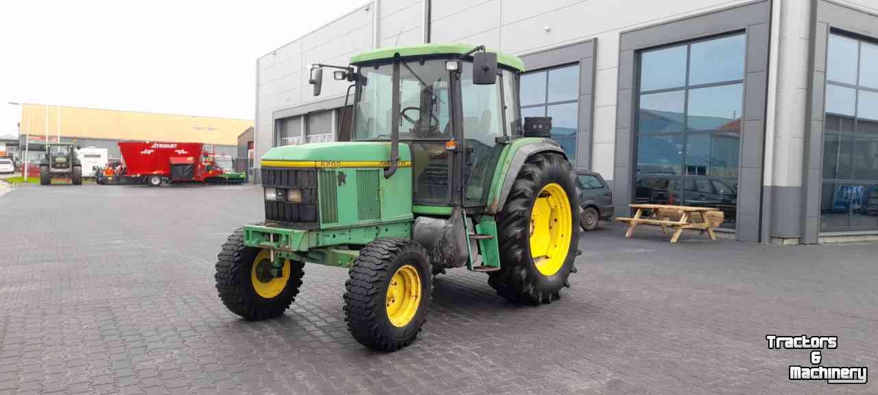 Tractors John Deere 6200
