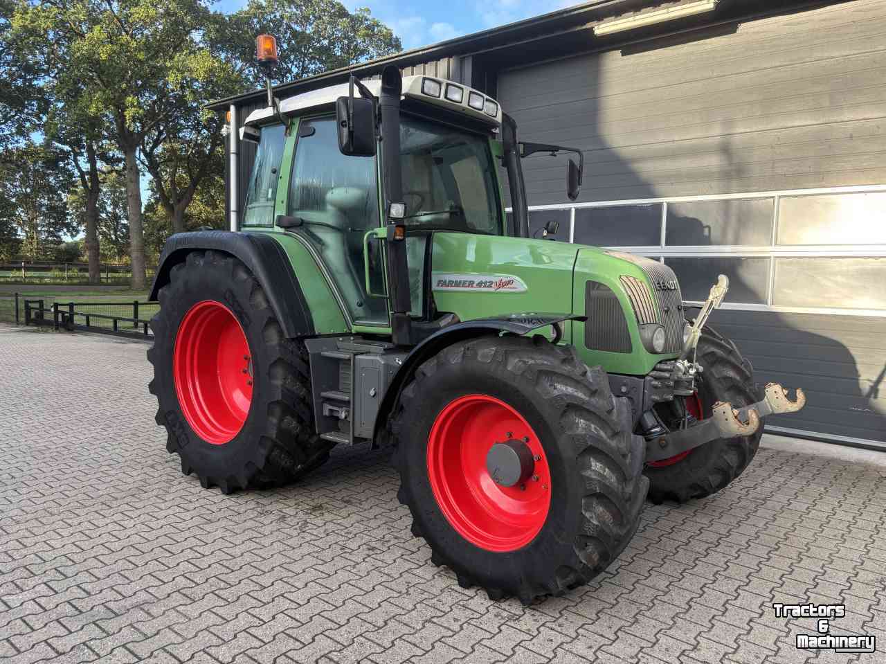 Tractor Fendt 412 Vario