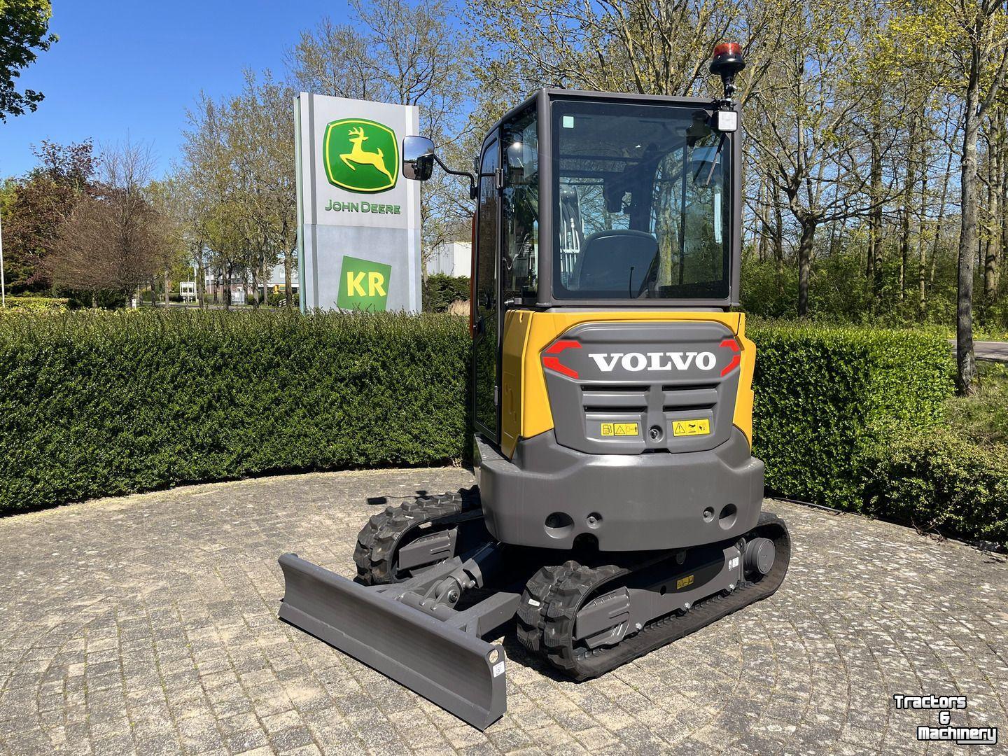Excavator Volvo EC 27D